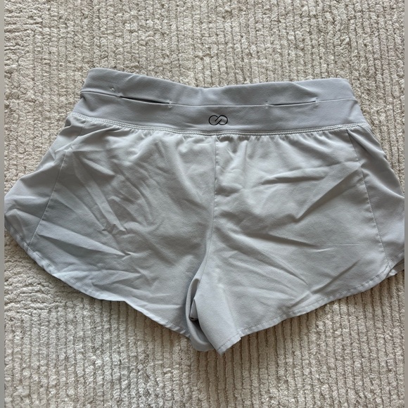 CALIA by Carrie Underwood Women’s Anywhere Petal  Shorts Gray Size XS - Picture 3 of 4